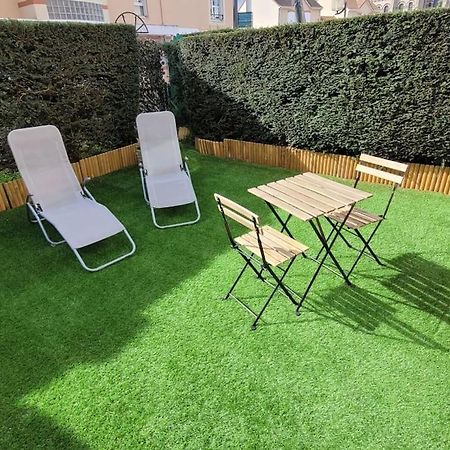 Appartement Avec Jardinet Le Petit Quevilly Bagian luar foto