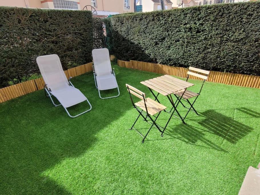 Appartement Avec Jardinet Le Petit Quevilly Bagian luar foto