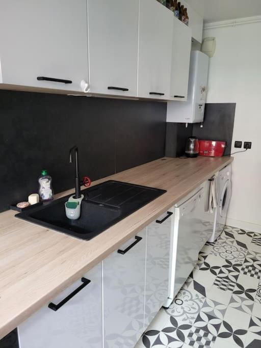 Appartement Avec Jardinet Le Petit Quevilly Bagian luar foto